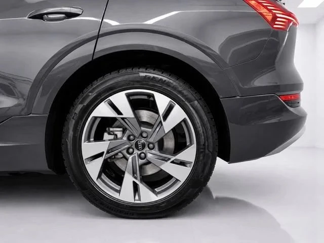 2021 Audi e-tron - Image 9 of 20