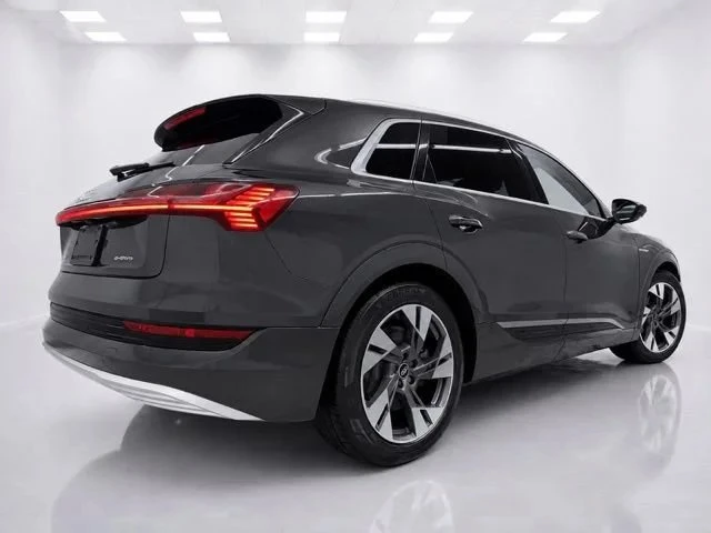2021 Audi e-tron - Image 8 of 20