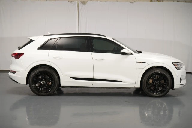 2021 Audi e-tron - Image 8 of 21