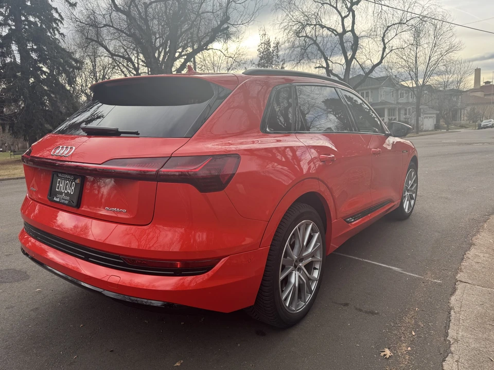 2021 Audi e-tron - Image 11 of 31