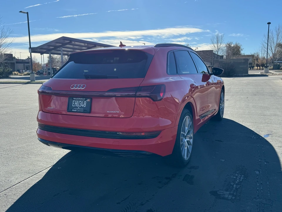 2021 Audi e-tron - Image 12 of 31