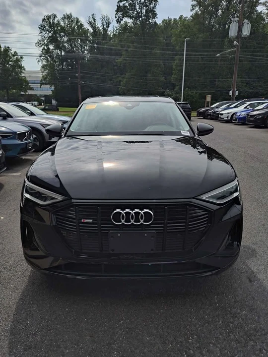 2021 Audi e-tron - Image 2 of 14