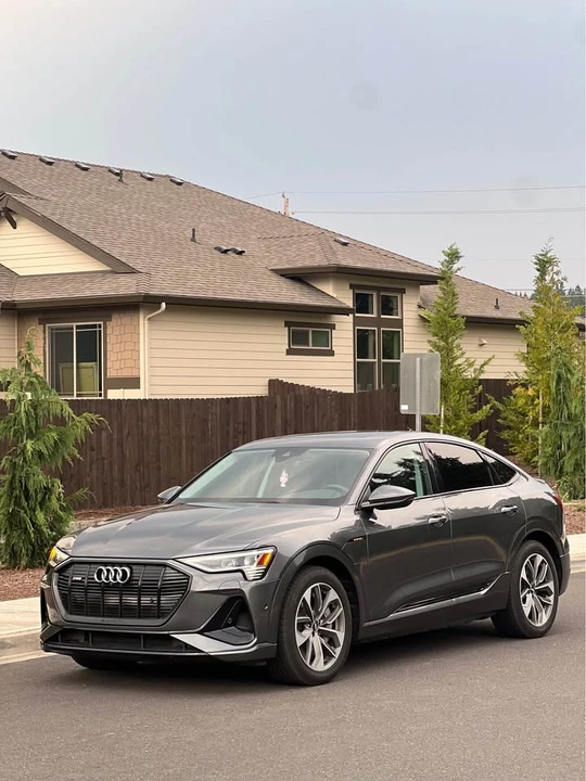 2021 Audi e-tron - Image 2 of 14