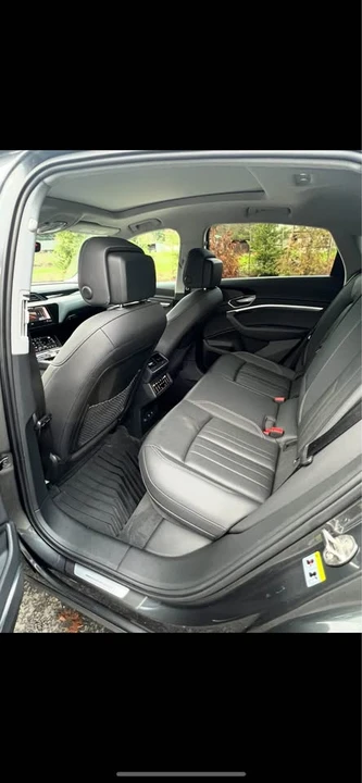 2021 Audi e-tron - Image 8 of 13