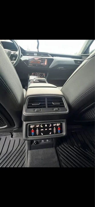 2021 Audi e-tron - Image 9 of 13