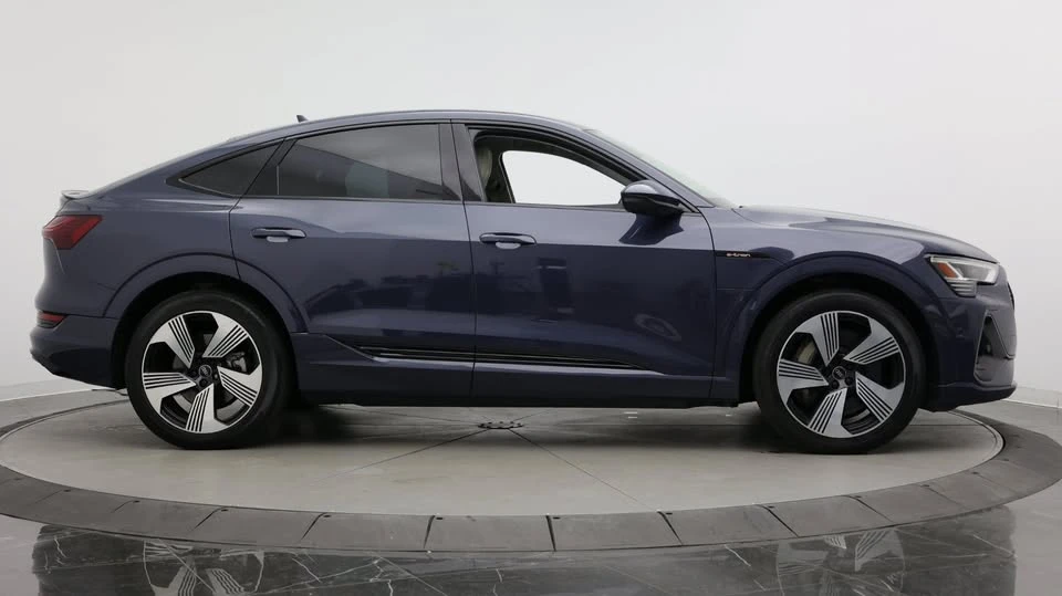 2021 Audi e-tron - Image 10 of 20