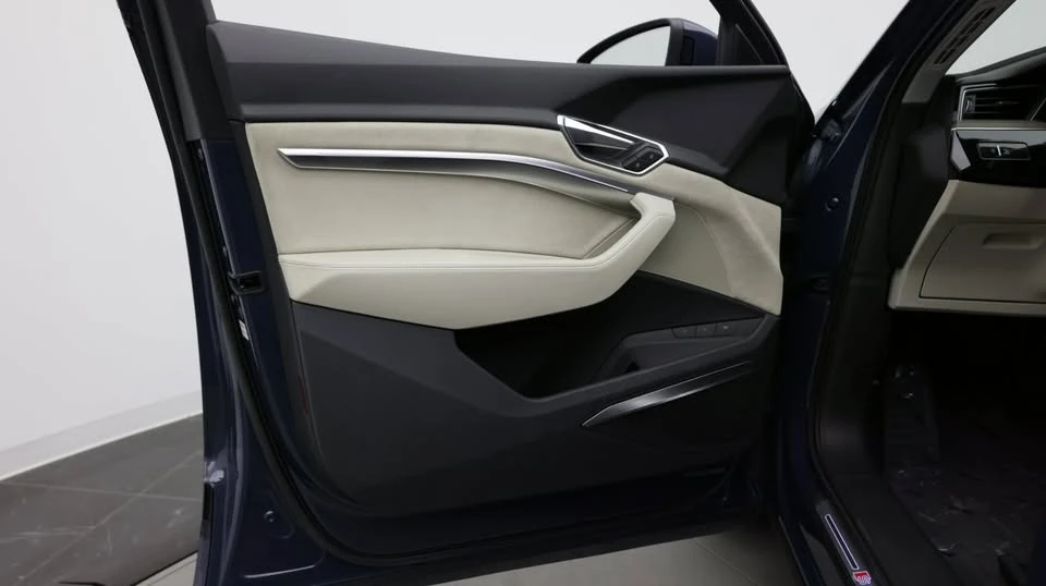 2021 Audi e-tron - Image 12 of 20