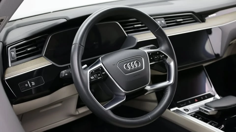 2021 Audi e-tron - Image 11 of 20