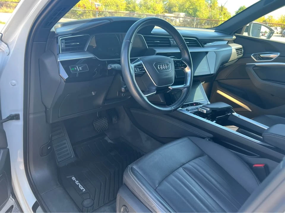 2021 Audi e-tron - Image 10 of 20