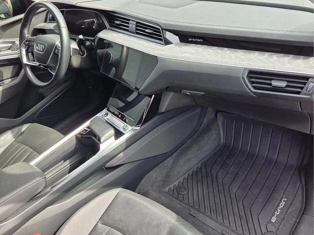 2021 Audi e-tron - Image 18 of 18