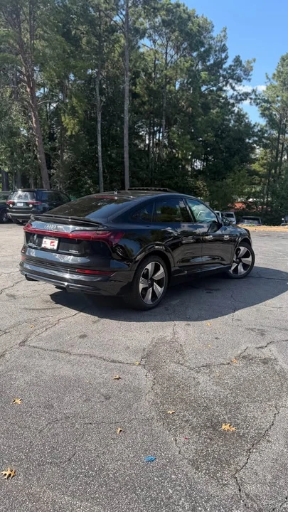 2021 Audi e-tron - Image 4 of 15