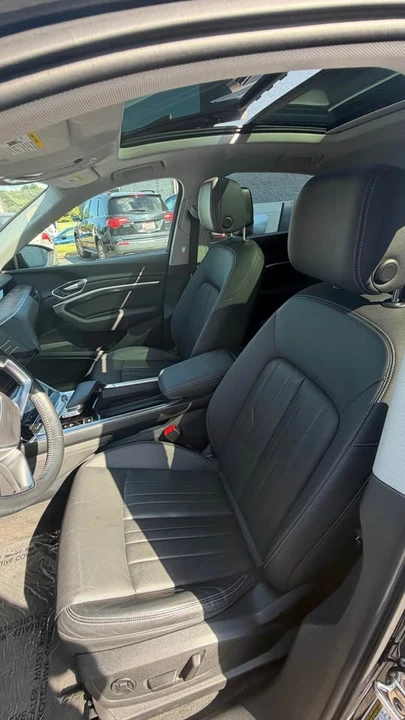 2021 Audi e-tron - Image 8 of 15