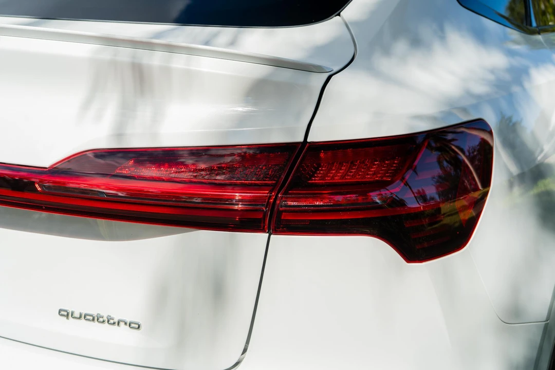 2021 Audi e-tron - Image 23 of 31