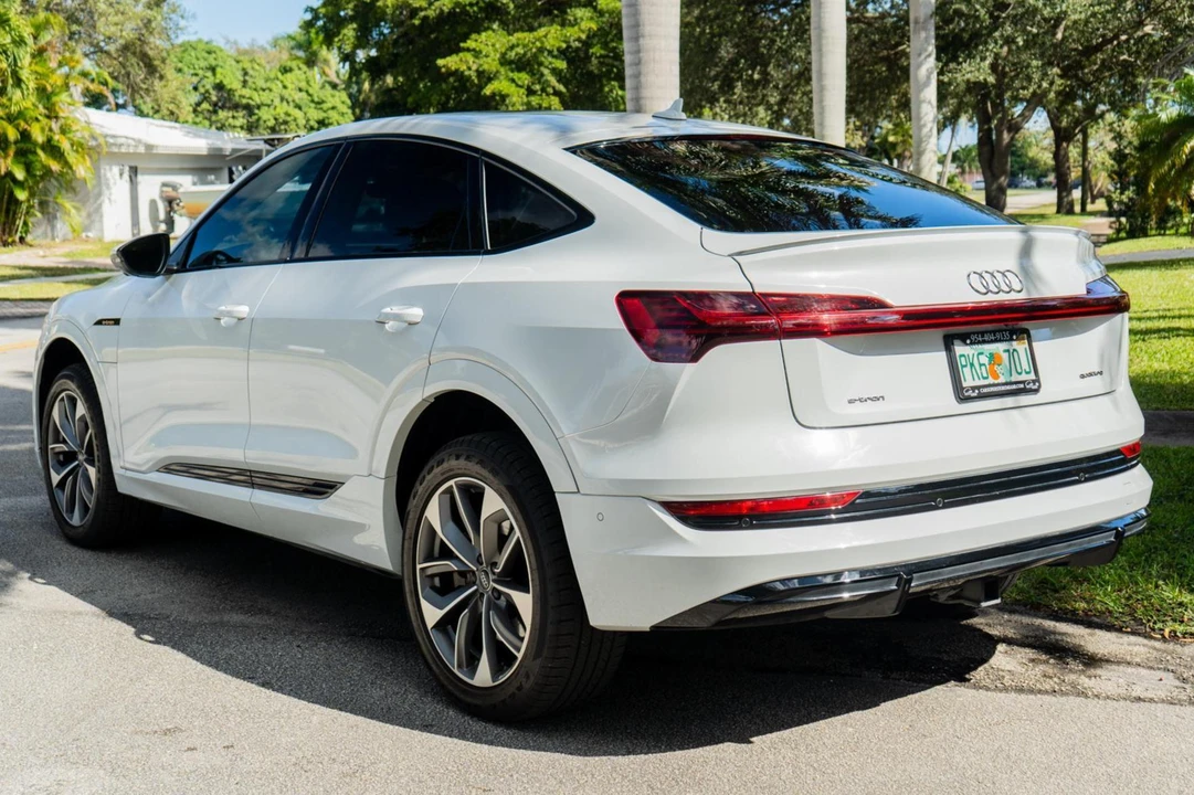 2021 Audi e-tron - Image 4 of 31