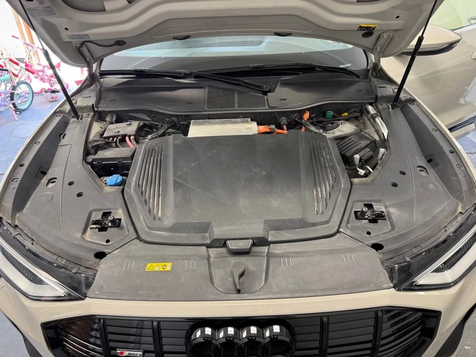 2021 Audi e-tron - Image 6 of 20