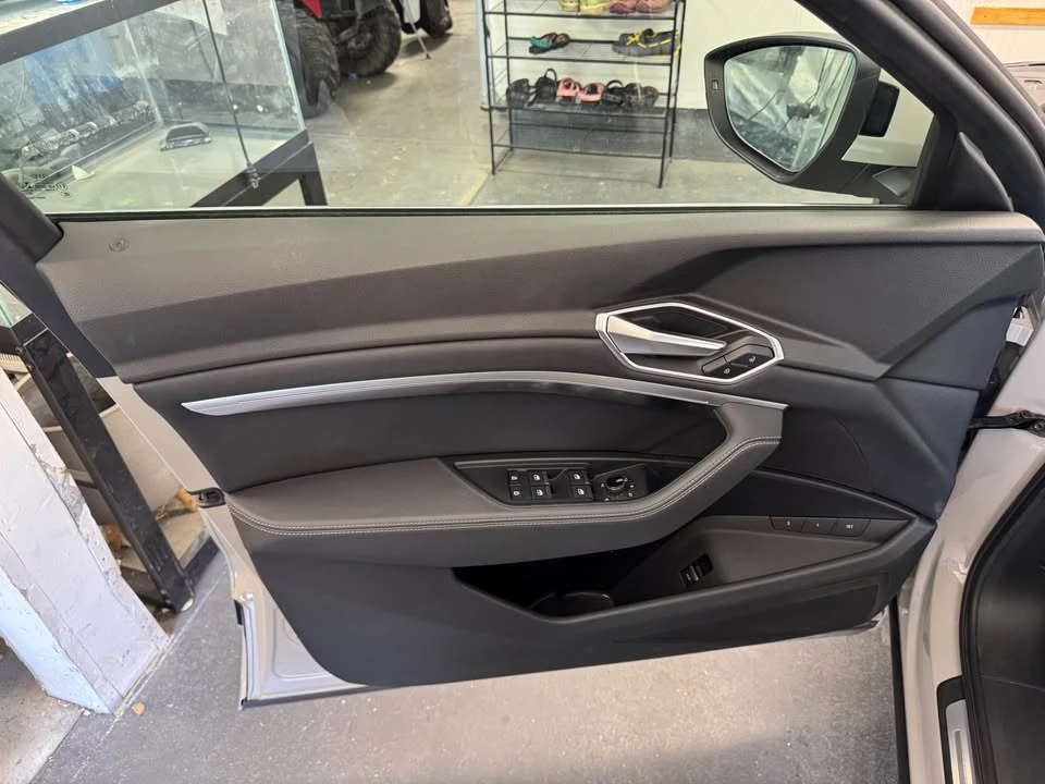 2021 Audi e-tron - Image 15 of 20
