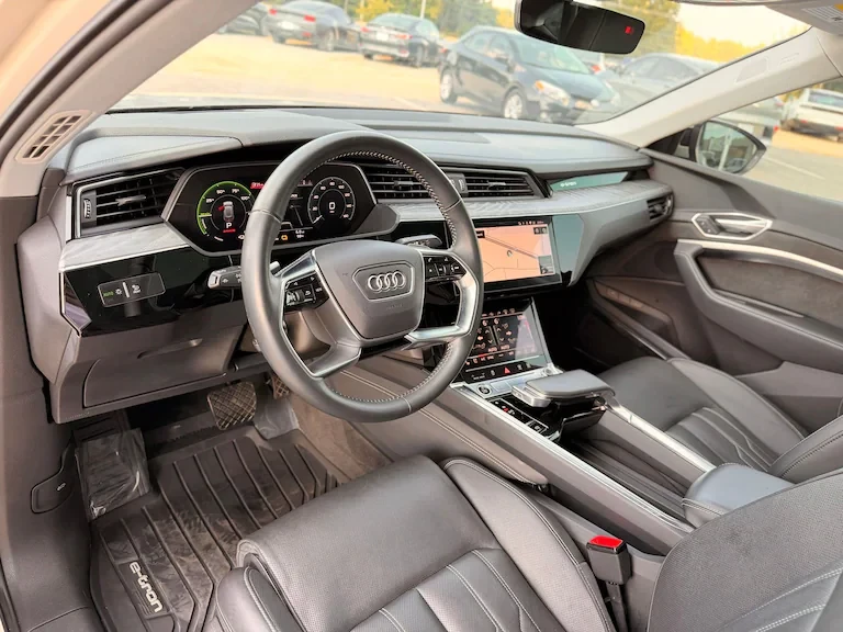 2021 Audi e-tron - Image 8 of 20
