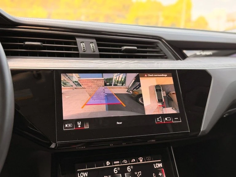 2021 Audi e-tron - Image 14 of 20