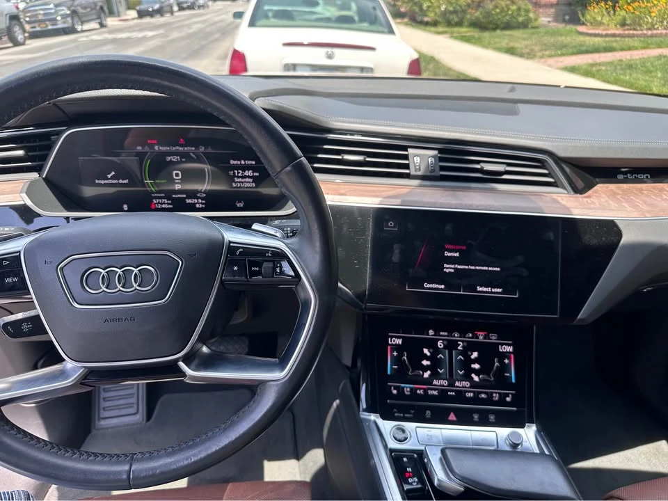 2021 Audi e-tron - Image 12 of 17
