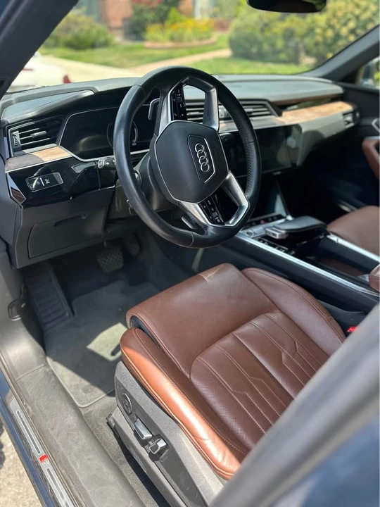 2021 Audi e-tron - Image 10 of 17