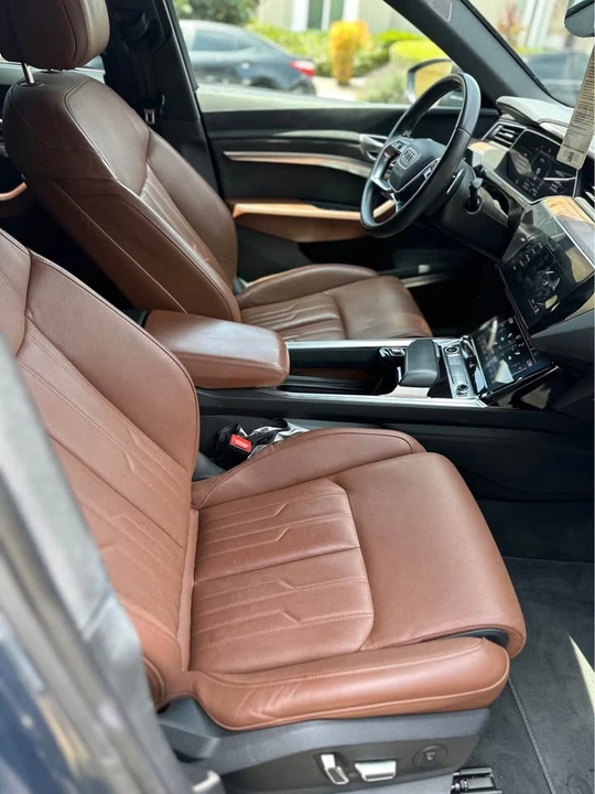 2021 Audi e-tron - Image 16 of 17
