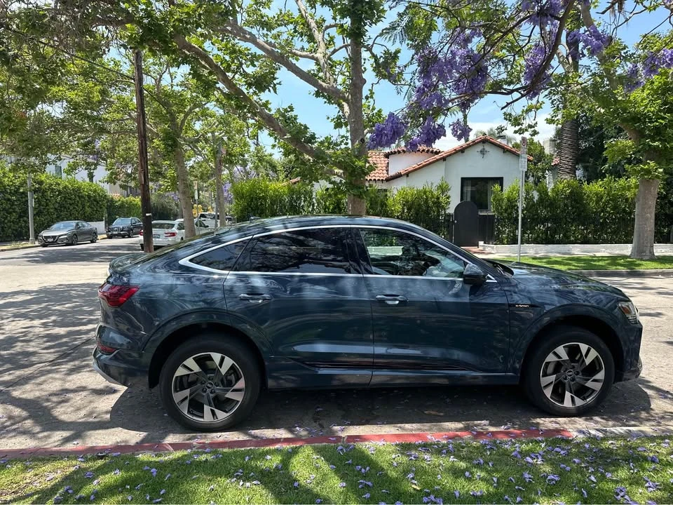 2021 Audi e-tron - Image 4 of 17
