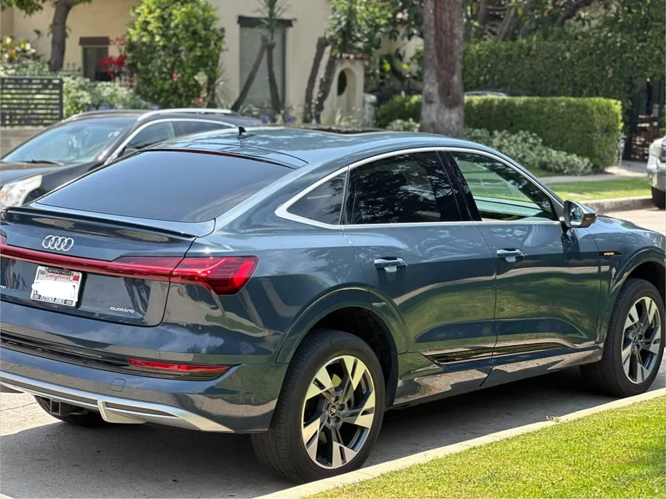 2021 Audi e-tron - Image 8 of 17