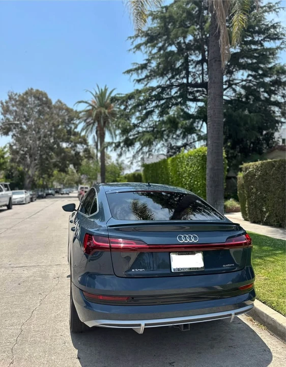 2021 Audi e-tron - Image 2 of 17