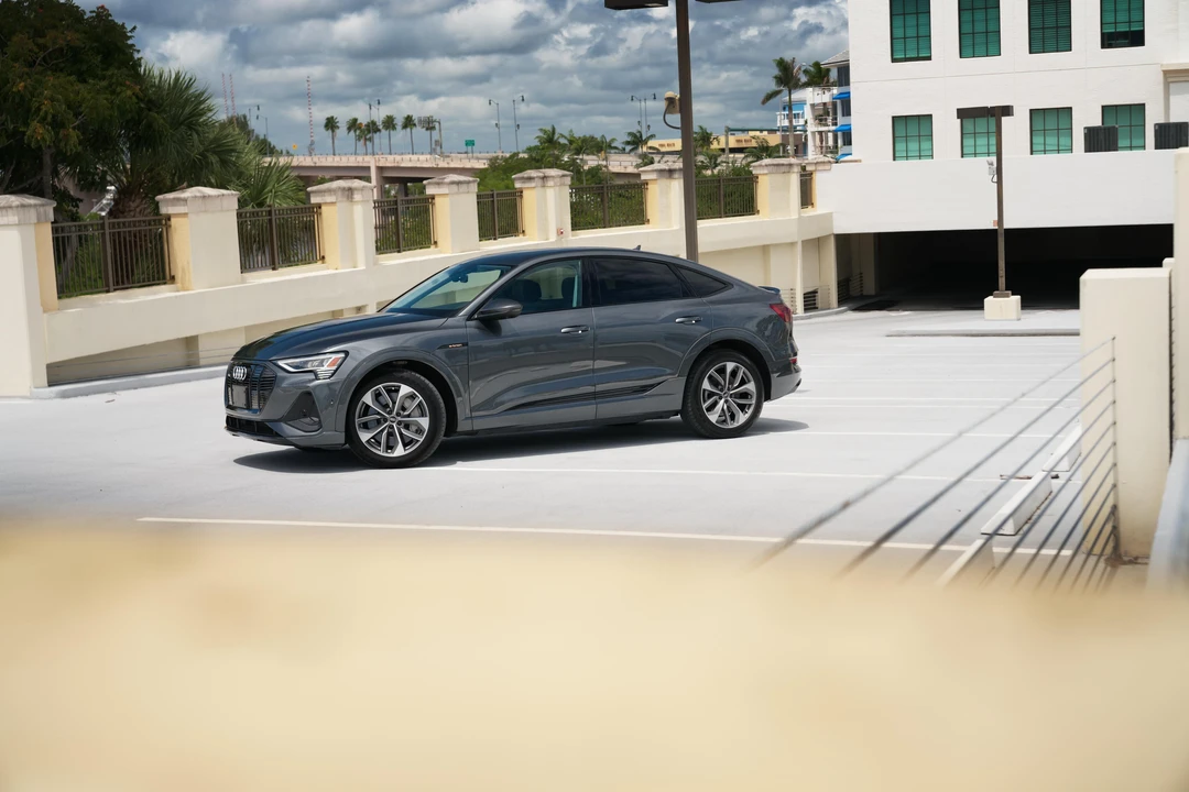 2021 Audi e-tron - Image 12 of 31