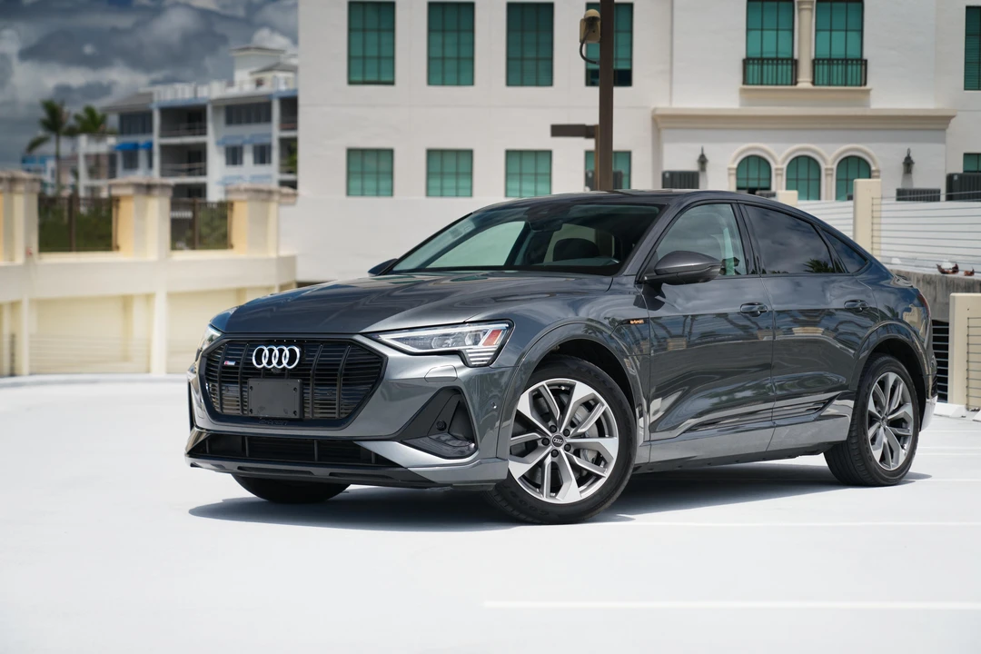 2021 Audi e-tron - Image 9 of 31