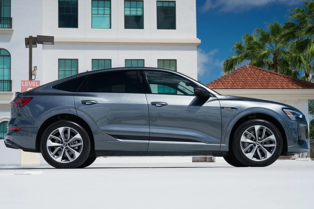 2021 Audi e-tron - Image 3 of 31