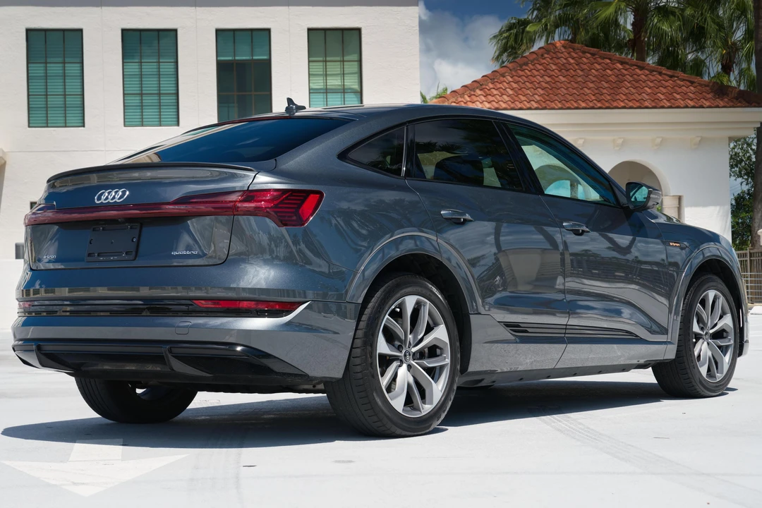 2021 Audi e-tron - Image 4 of 31