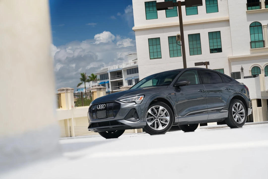 2021 Audi e-tron - Image 8 of 31