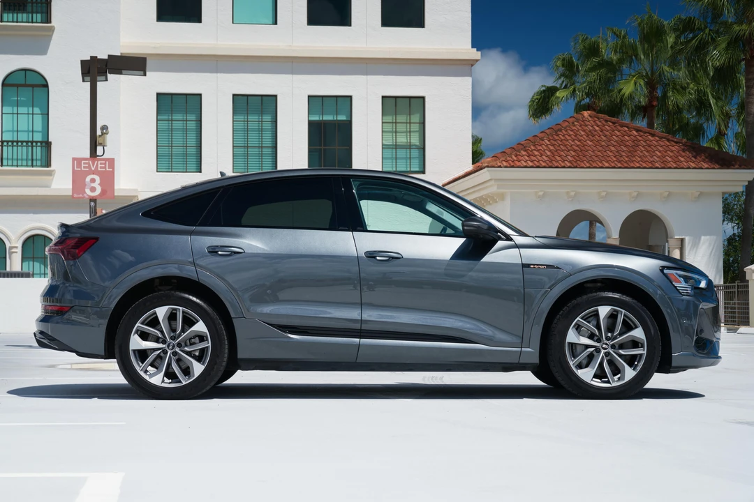 2021 Audi e-tron - Image 23 of 31