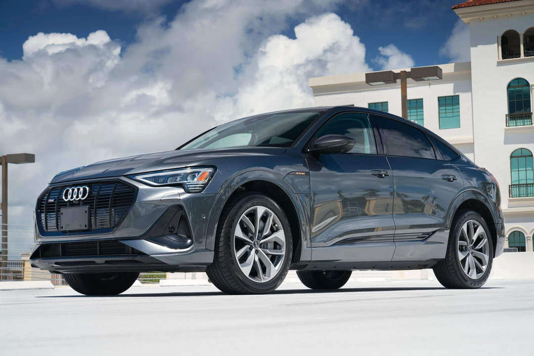 2021 Audi e-tron - Image 11 of 31