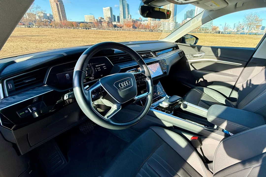 2021 Audi e-tron GT - Image 24 of 31