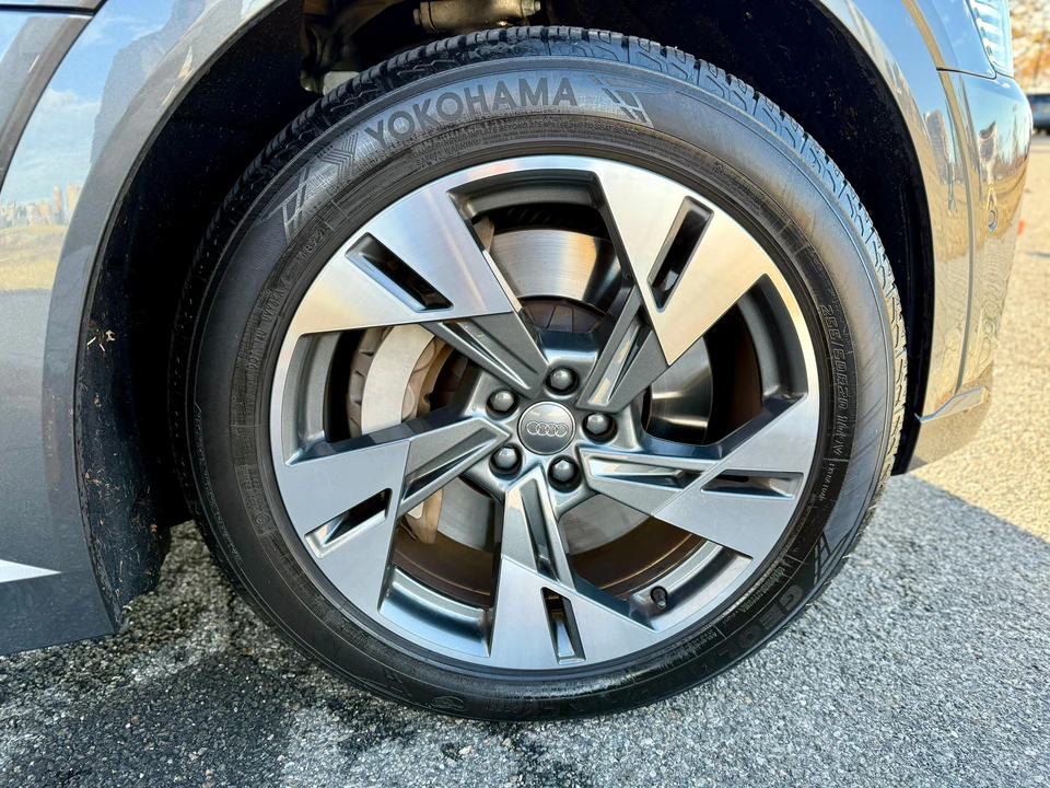 2021 Audi e-tron GT - Image 21 of 31