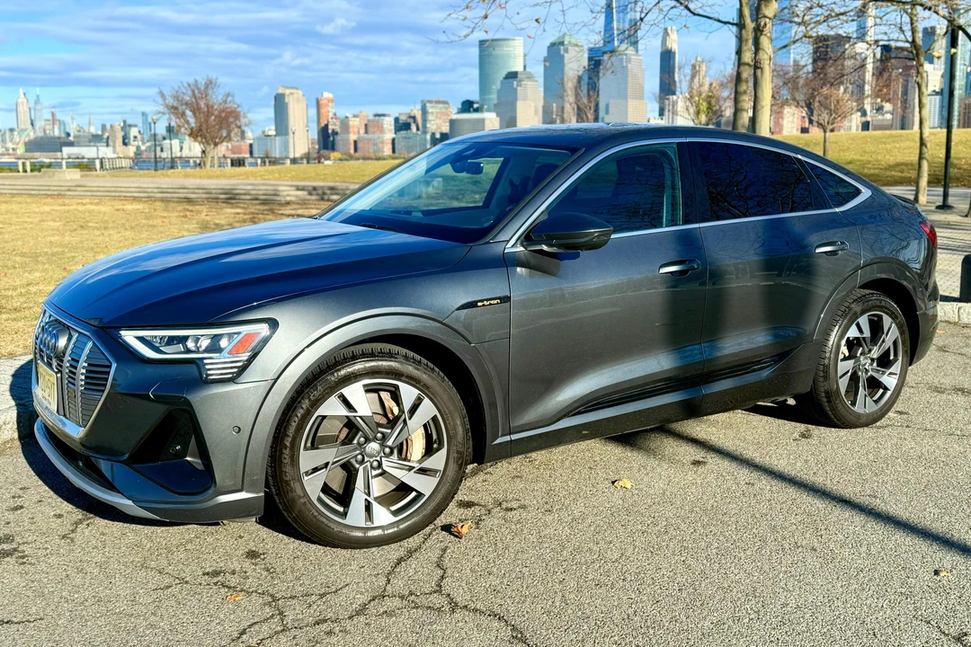 2021 Audi e-tron GT - Image 3 of 31