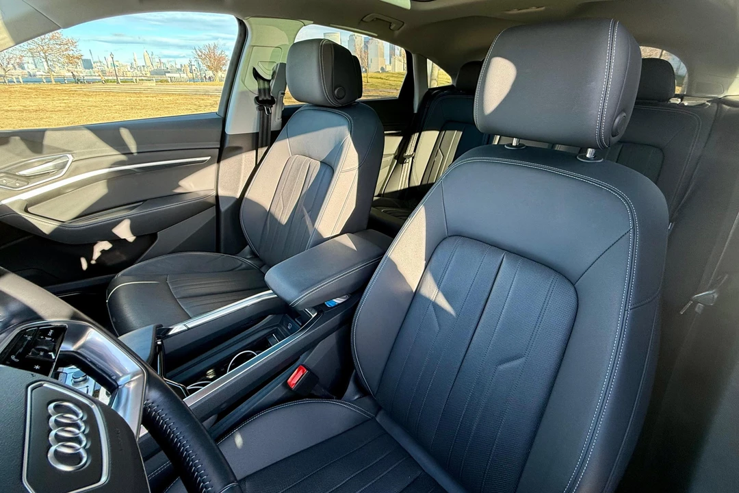 2021 Audi e-tron GT - Image 25 of 31