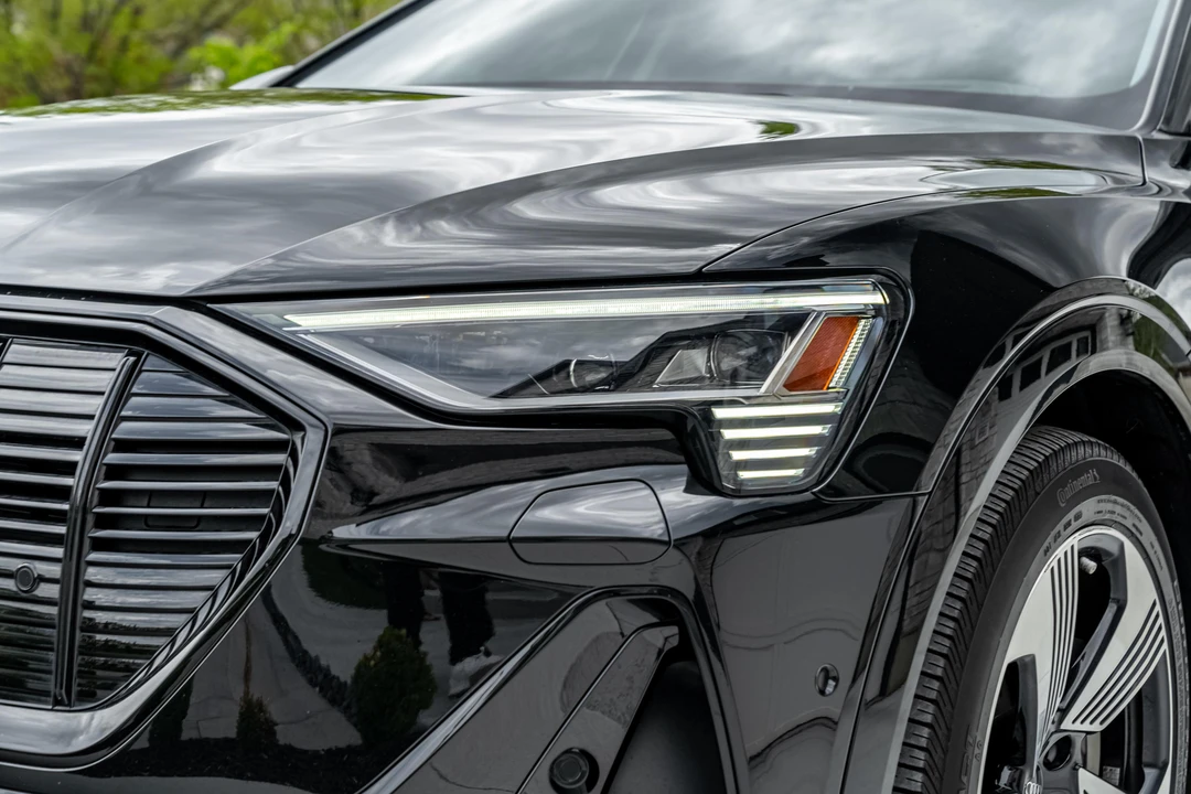 2021 Audi e-tron GT - Image 14 of 31