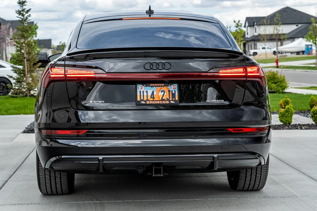 2021 Audi e-tron GT - Image 9 of 31