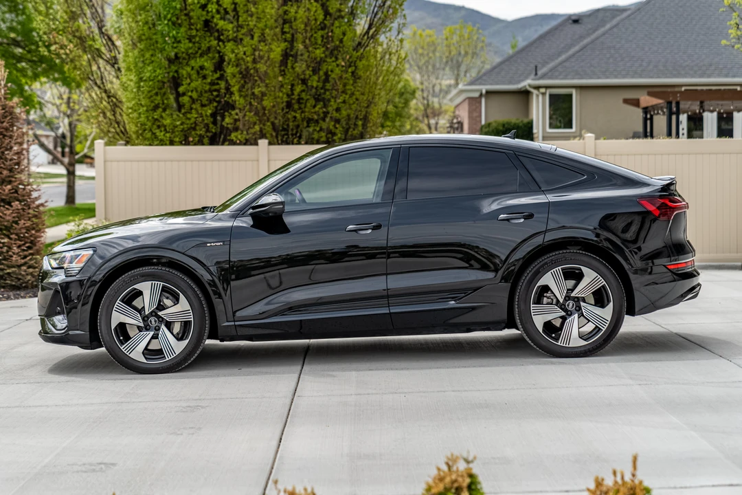 2021 Audi e-tron GT - Image 8 of 31