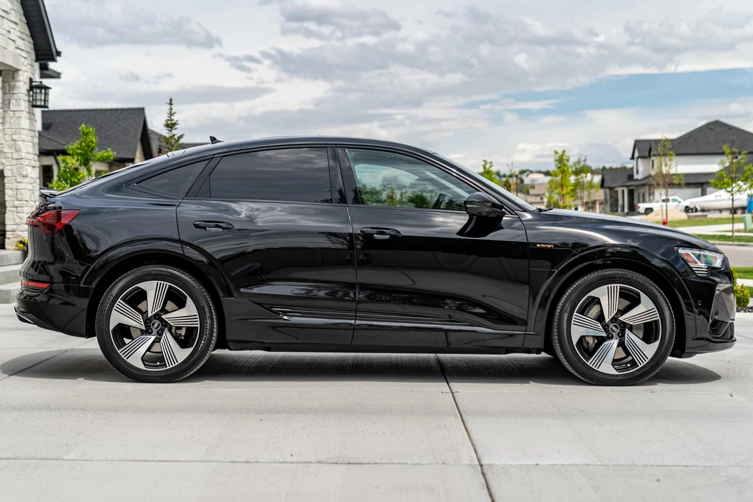 2021 Audi e-tron GT - Image 3 of 31