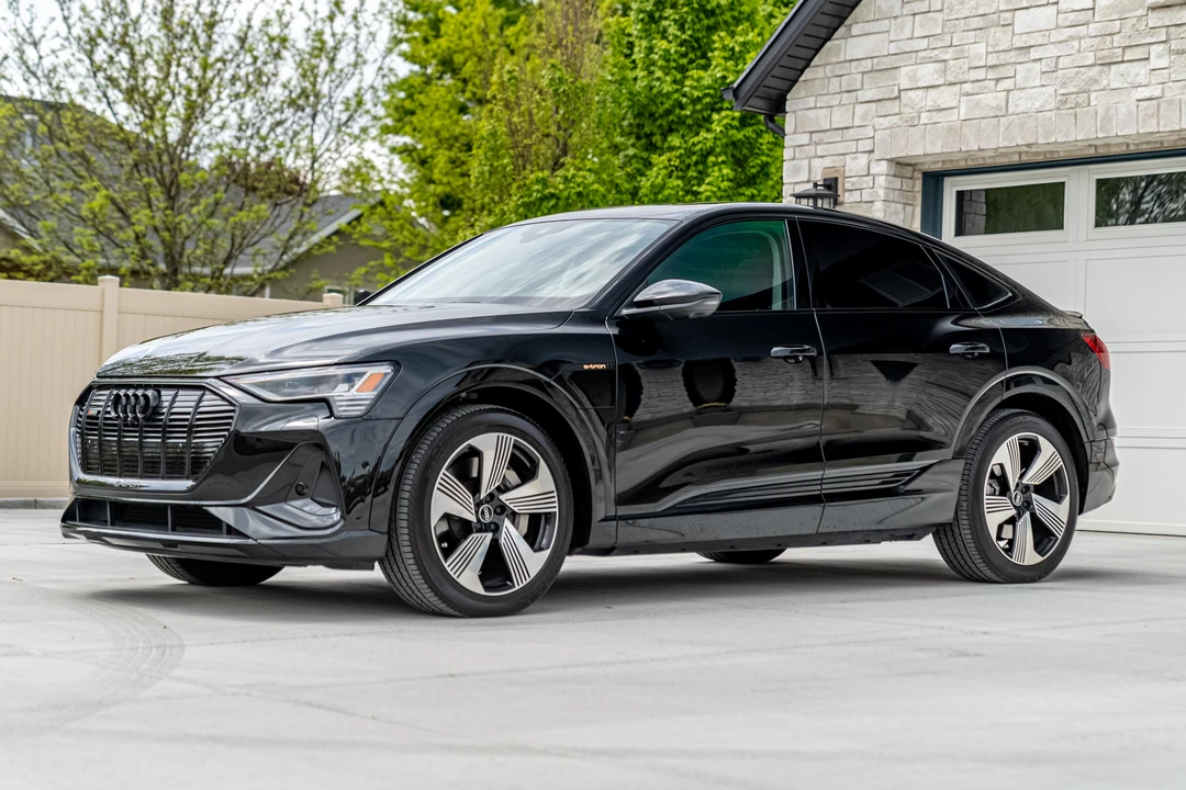 2021 Audi e-tron GT - Image 7 of 31
