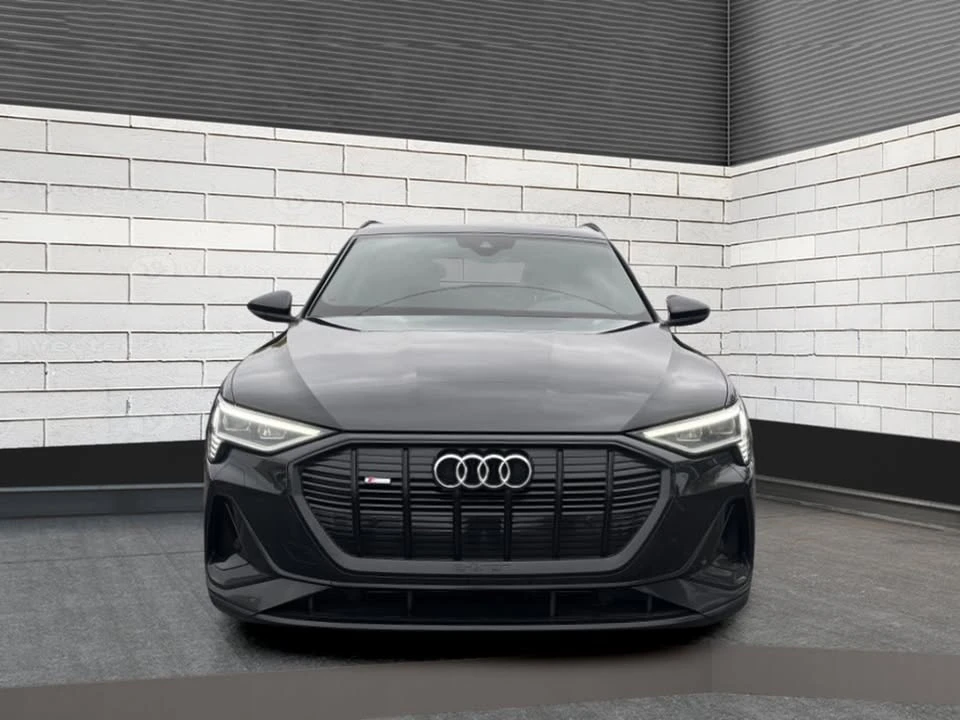 2021 Audi e-tron GT - Image 2 of 10