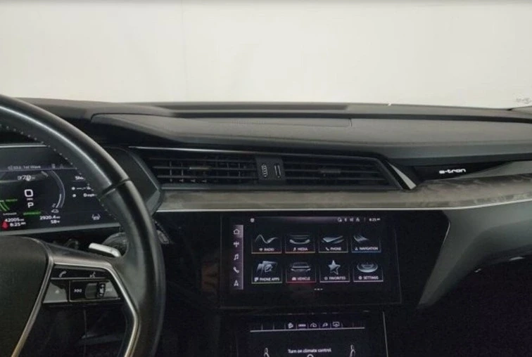 2021 Audi e-tron GT - Image 8 of 13