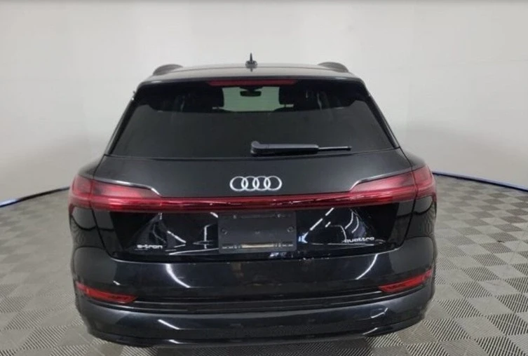 2021 Audi e-tron GT - Image 4 of 13