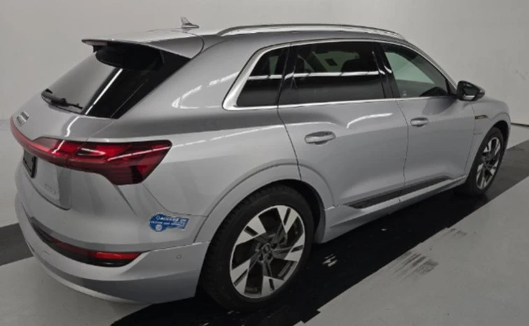 2021 Audi e-tron GT - Image 2 of 7