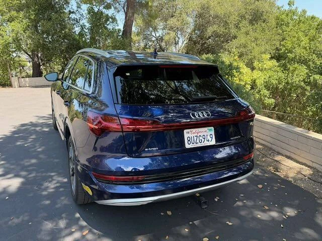 2021 Audi e-tron - Image 2 of 10
