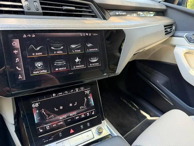 2021 Audi e-tron - Image 5 of 10